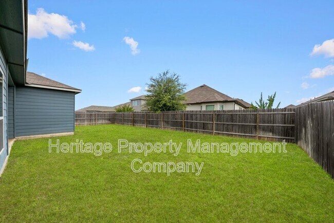 Building Photo - 148 Sambar Main