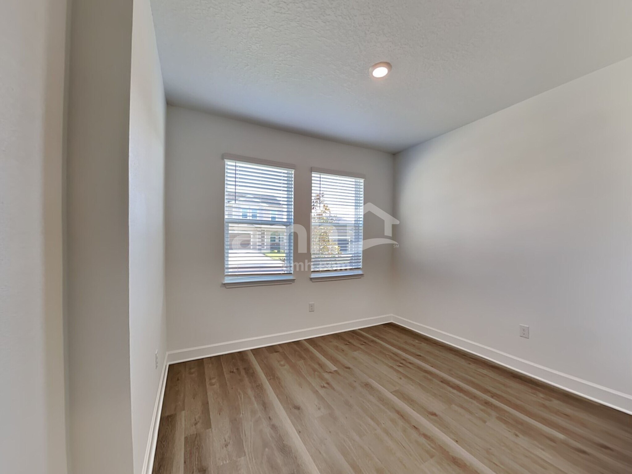 Building Photo - 37812 Dusty Saddle Ln