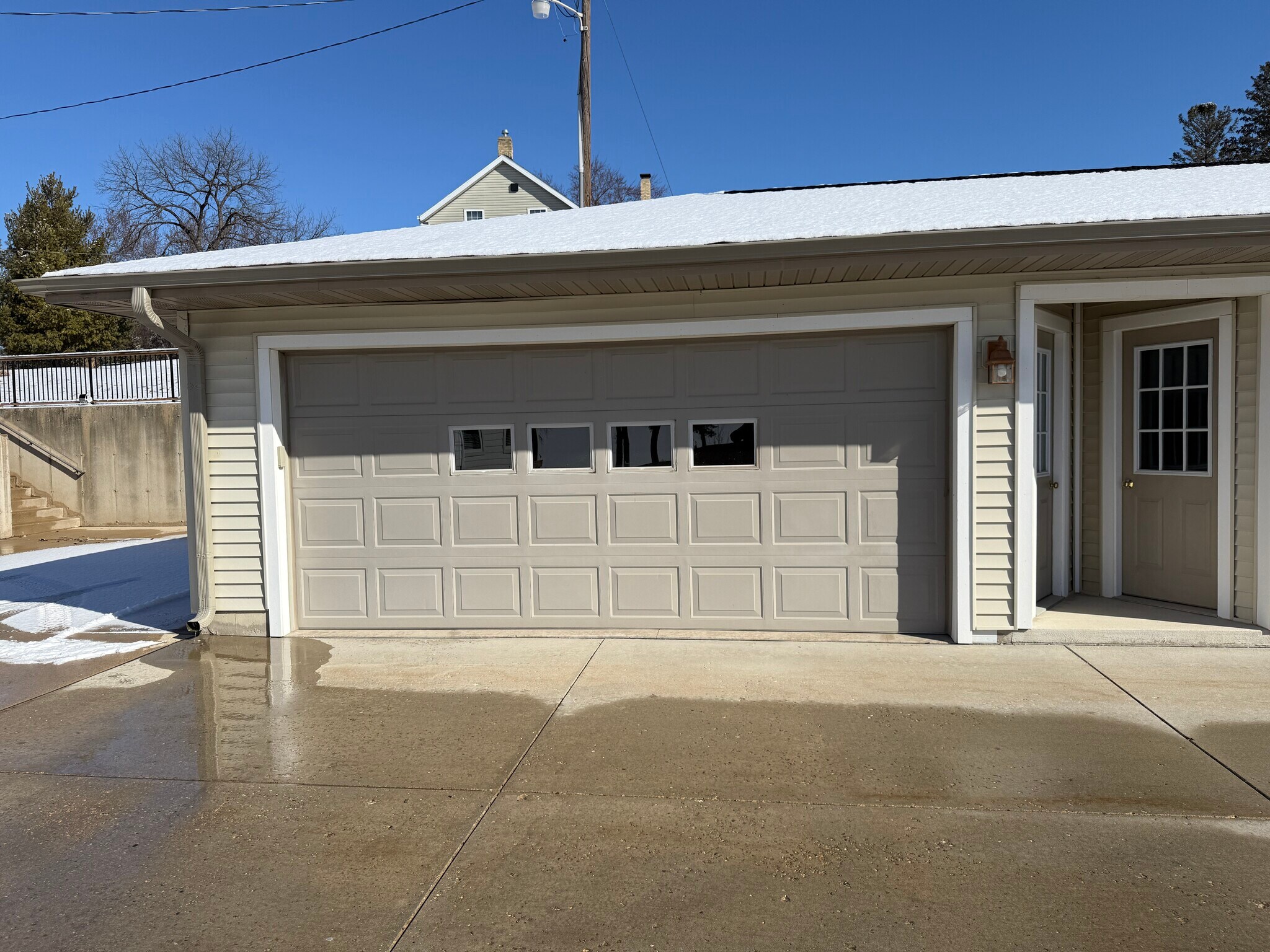 Building Photo - W9206 Ripley Rd