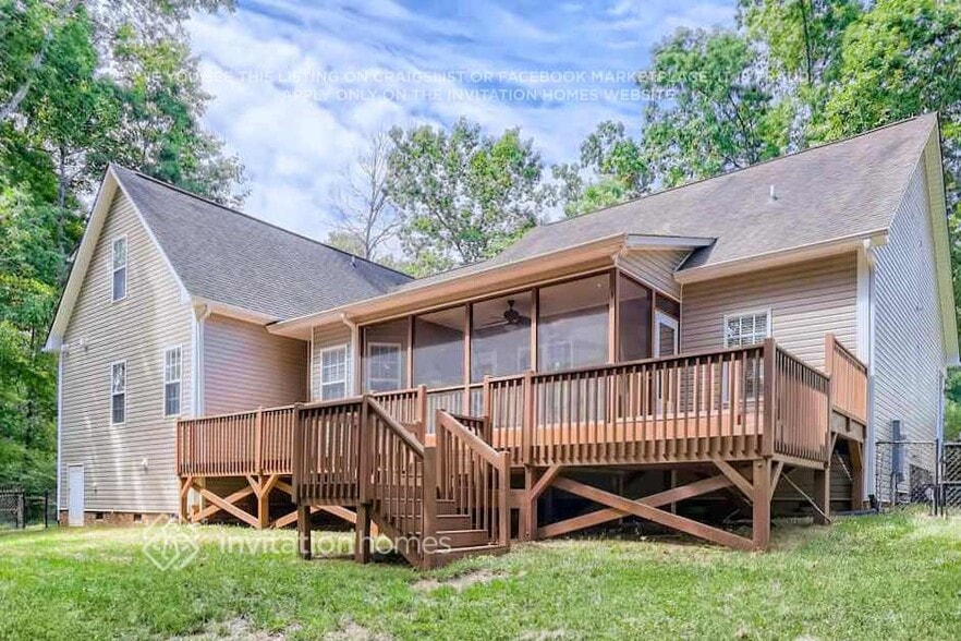 Building Photo - 163 Fountain Dr