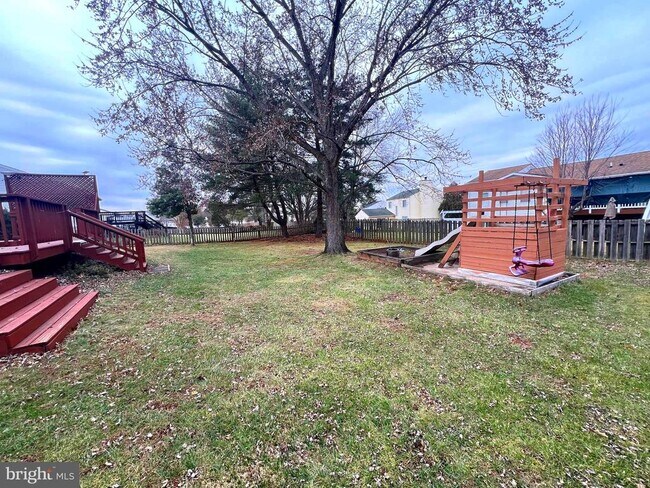 Building Photo - 13314 Hollinger Ave