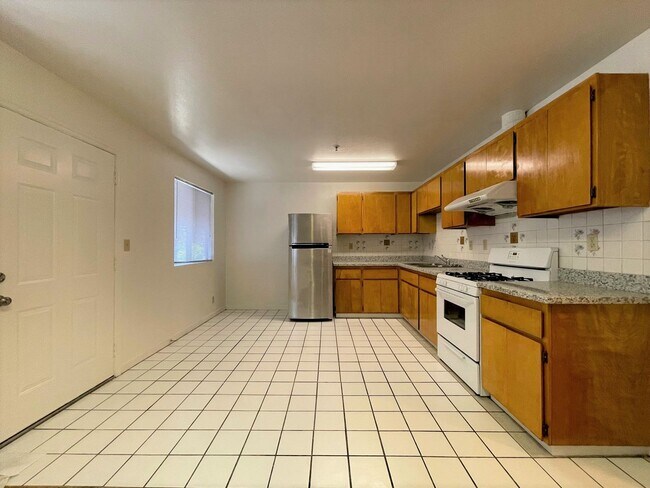 Building Photo - A clean and well-maintained 3-bed, 2-bath home located in the vibrant Laurel District.