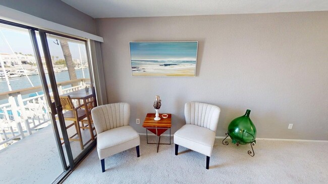 Building Photo - Stunning Bayfront 2/2.5 Condo in Montego Court