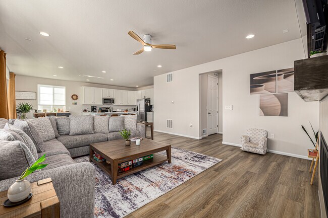Building Photo - 9096 Uravan Ct