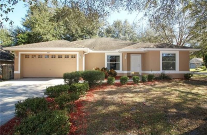 Primary Photo - 305 Garden Oak Ct