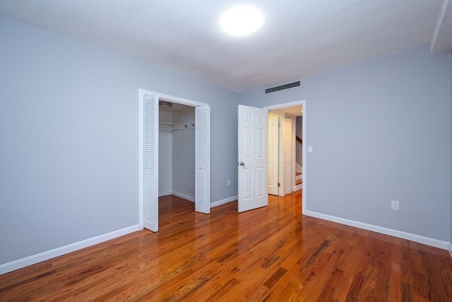 Building Photo - 85 Brainerd Rd