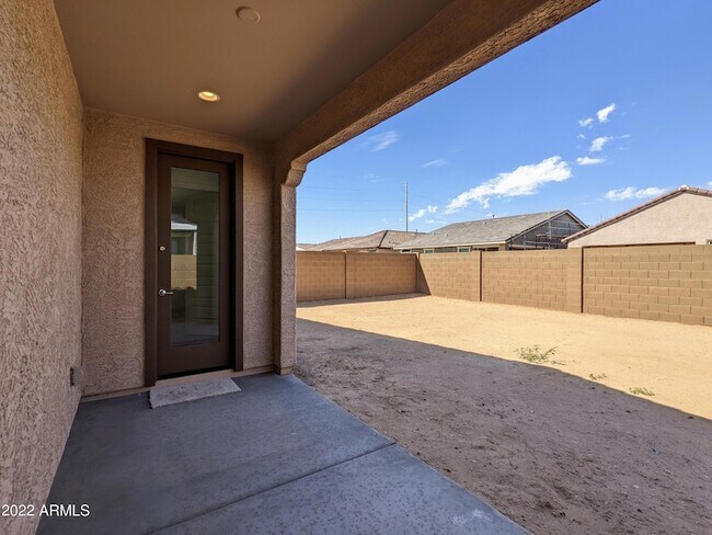 Building Photo - 16846 W Las Palmaritas Dr