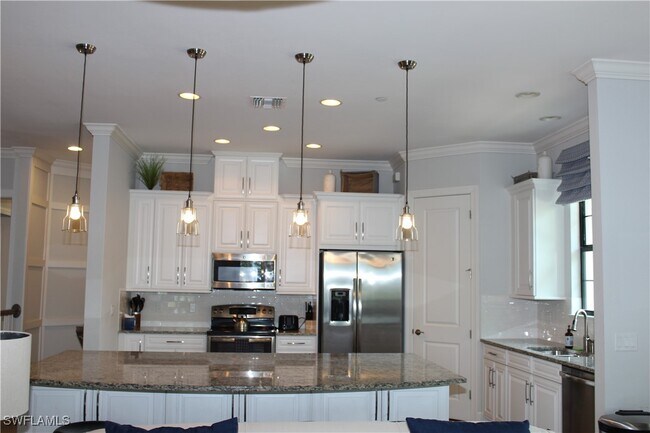 Building Photo - 8756 Bellano Ct