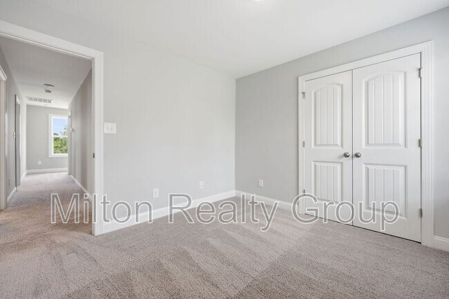 Building Photo - 47 Hemming Ct