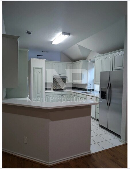 Building Photo - 7828 Blossom Dr