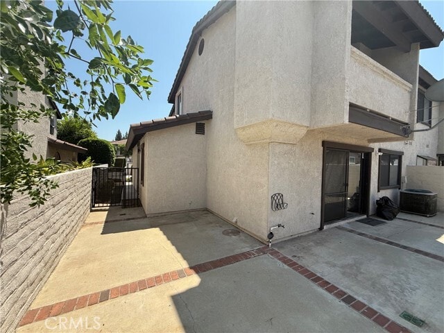 Building Photo - 2157 E Badillo St