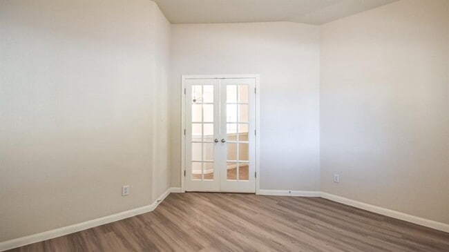 Building Photo - 502 Hidden Brook Ln