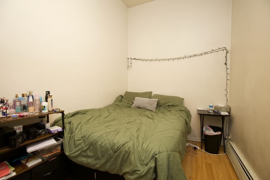 Building Photo - 1471 W Erie St