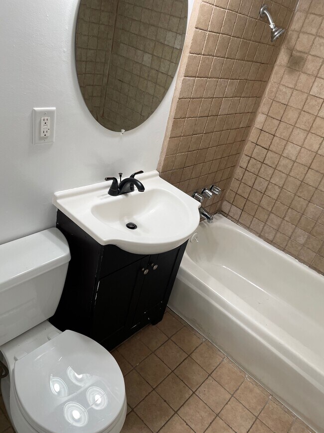 Building Photo - 4234 Mont Clair St