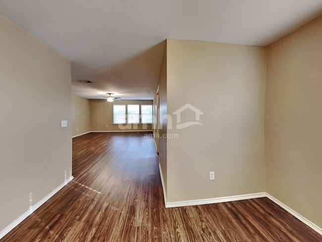 Building Photo - 9211 Mission Run