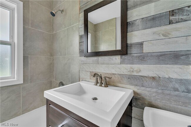 Building Photo - 4461 W 137th St