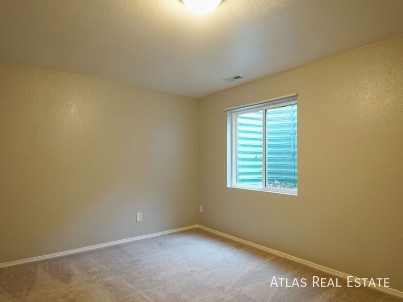 Building Photo - 7320 Allens Park Dr