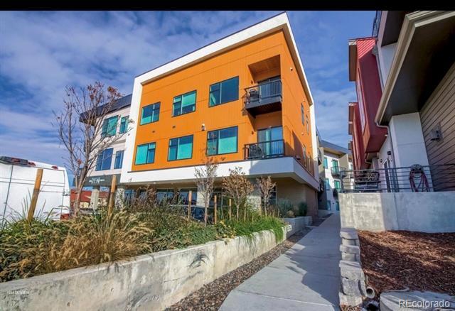 Building Photo - 2876 W 53rd Ave