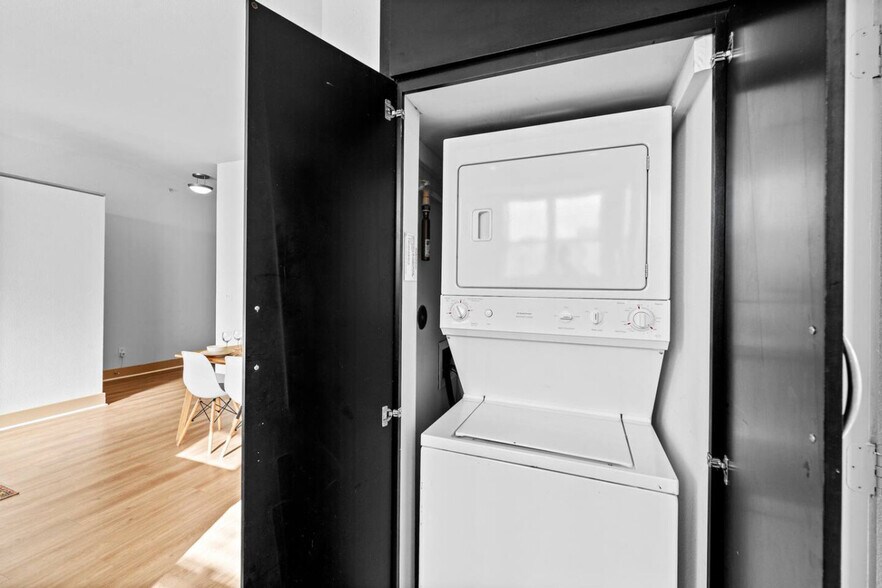 Building Photo - 2901 Indiana St