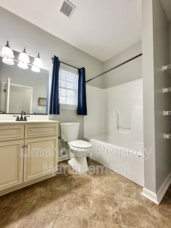 Building Photo - 3121 Deans Ct