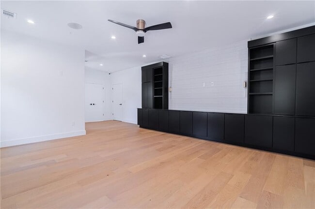 Building Photo - 4051 Annecy Dr SW