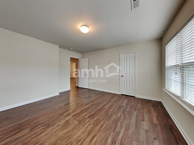 Building Photo - 4844 Old Towne Village Cir