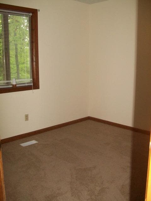 Building Photo - 6 Tanager Rd