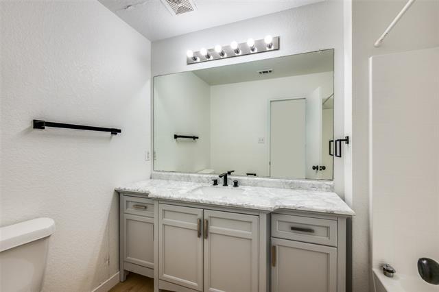 Building Photo - 3023 San Martin Dr