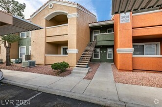 Building Photo - FANTASTIC 1ST FLOOR CONDO IN GATED SOUTHWE...