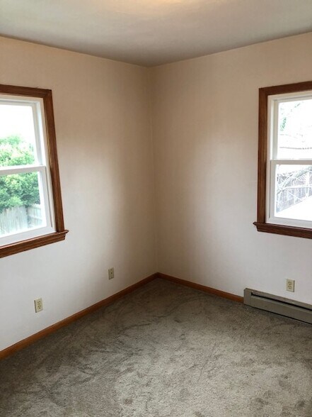 Building Photo - 1114 Woronoca Ave