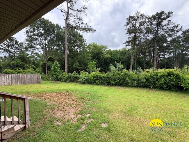 Building Photo - Beautiful 4-Bedroom Home in Quiet Crestview Cul-de-Sac!