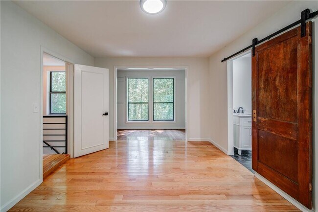 Building Photo - 5574 Hardscrabble Rd
