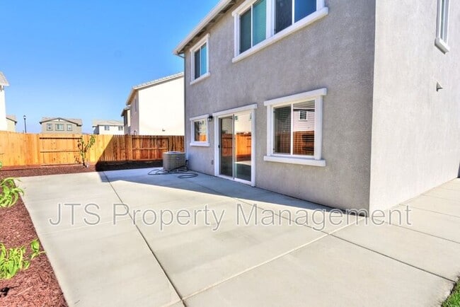 Building Photo - 8312 Whippersnapper Way