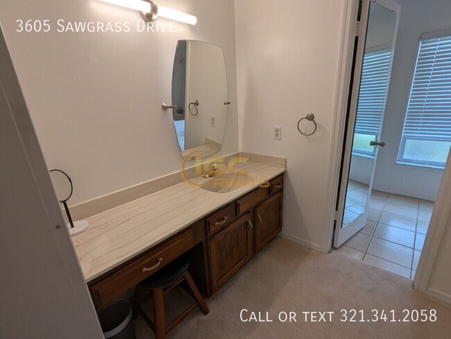 Building Photo - 3605 Sawgrass Dr