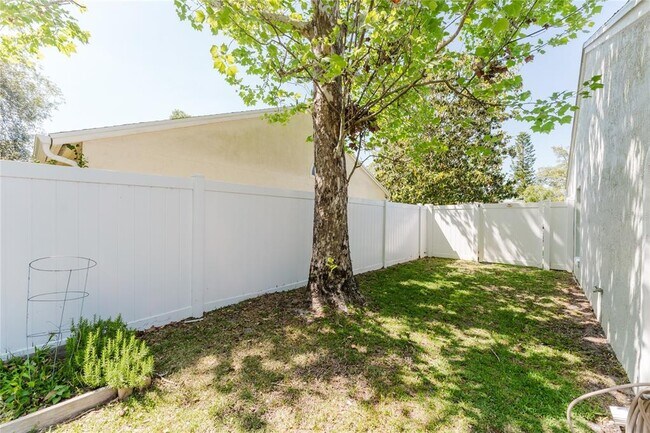 Building Photo - 3033 S Horizon Pl
