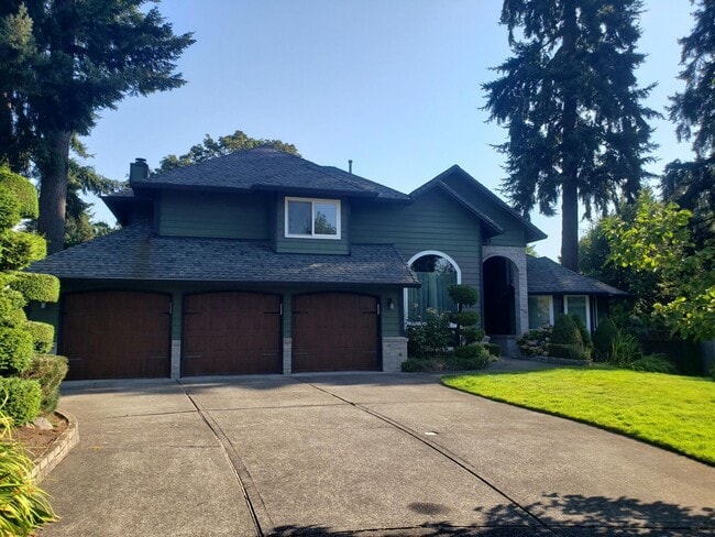 Primary Photo - Beautiful Home in Quiet Cul-de-sac!