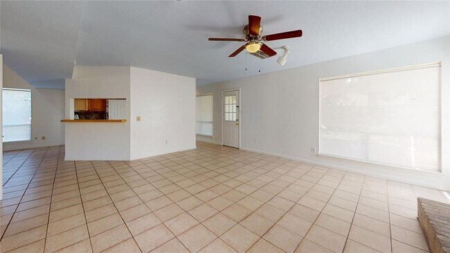 Building Photo - 15614 Barbarossa Dr