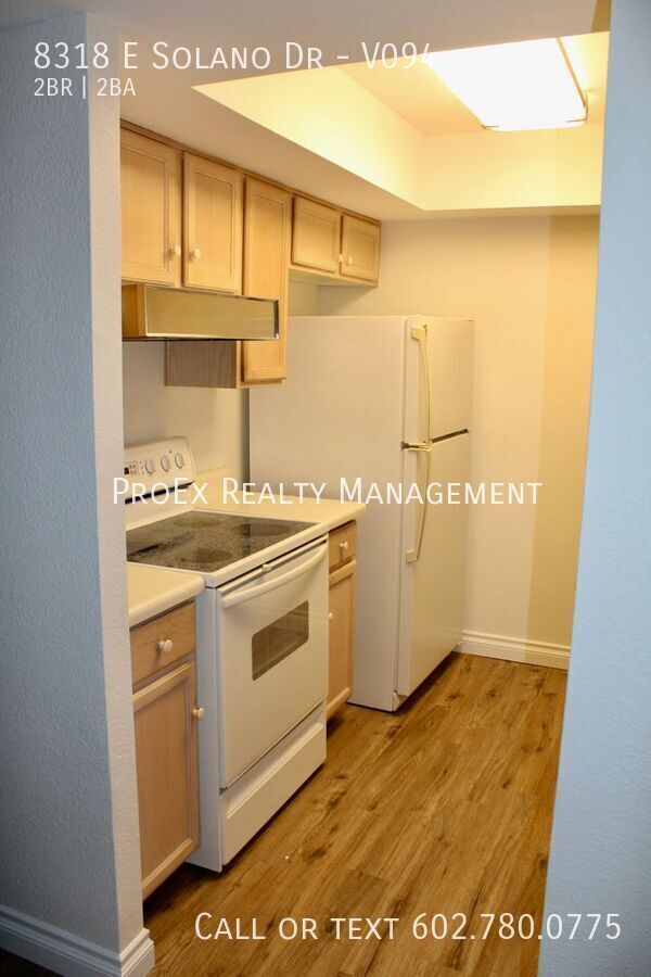 Building Photo - 8318 E Solano Dr
