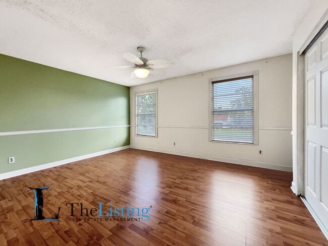 Building Photo - 11007 Summer Dr