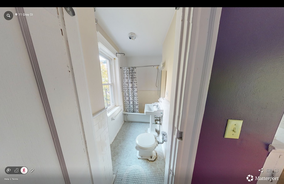 Building Photo - 26 Gray St