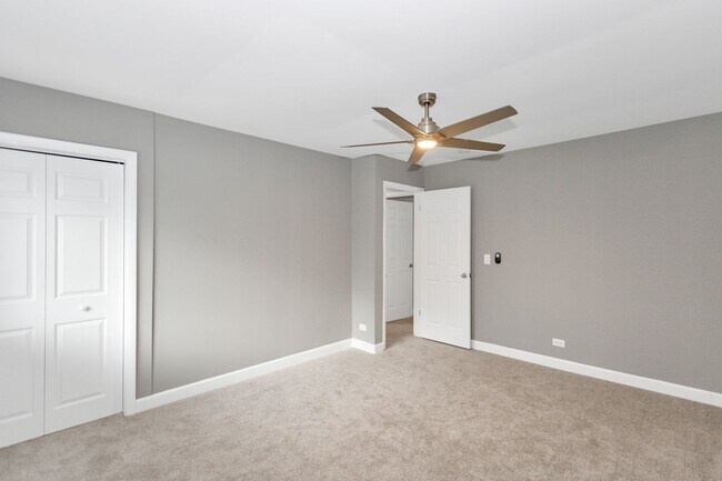 Building Photo - 542 Del Lago Dr