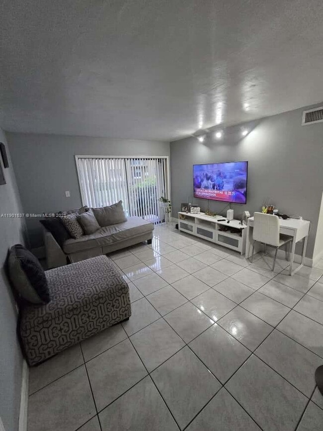 Building Photo - 15620 SW 80th St