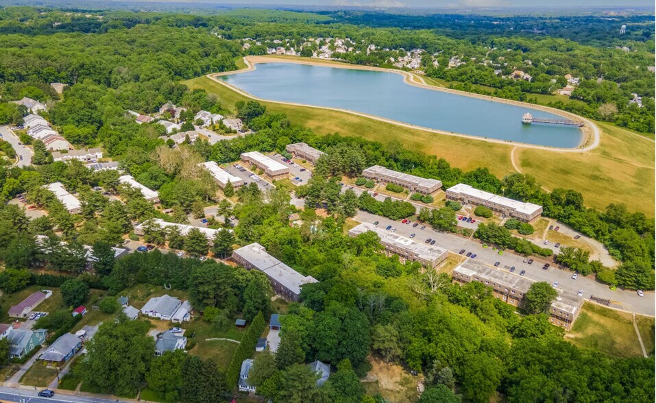 Building Photo - 1301 Wharton Dr