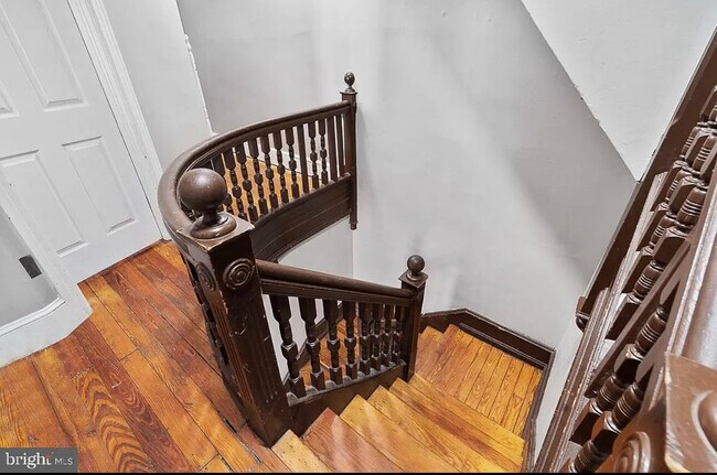 Building Photo - 1715 Providence Ave