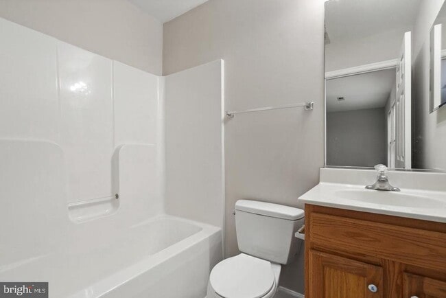 Building Photo - 853 Gallows Ct