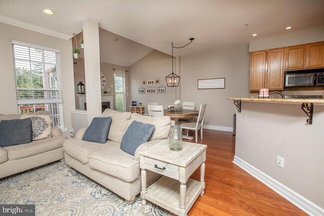 Building Photo - 1811 Adams Way