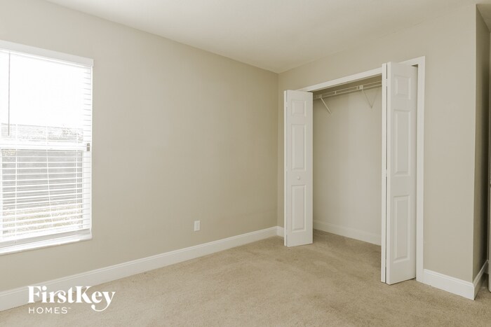Building Photo - 1024 Olliff Way