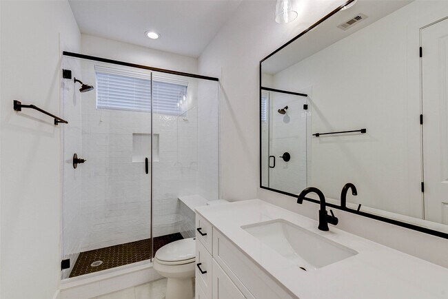 Building Photo - 1821 Prospect St