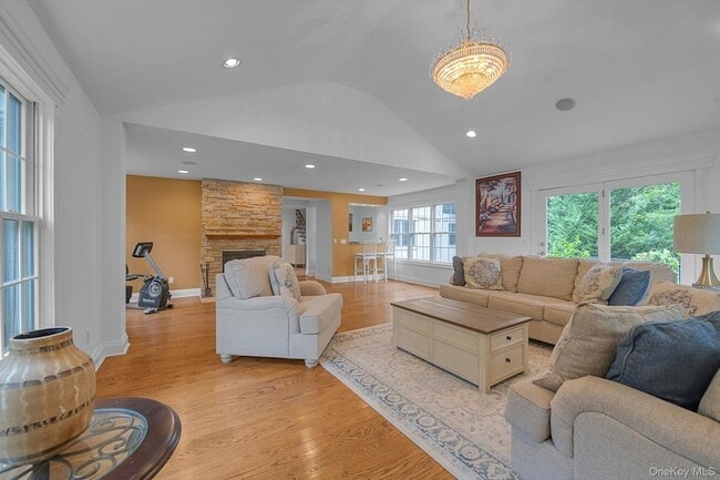 Building Photo - 87 Arleigh Rd