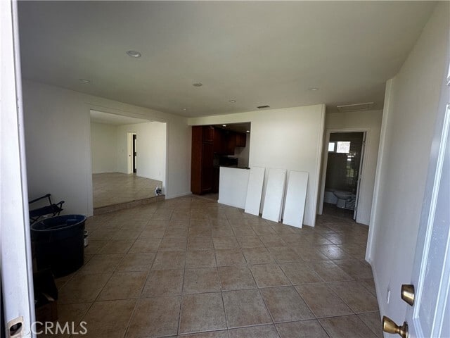 Building Photo - 15858 Cadwell St